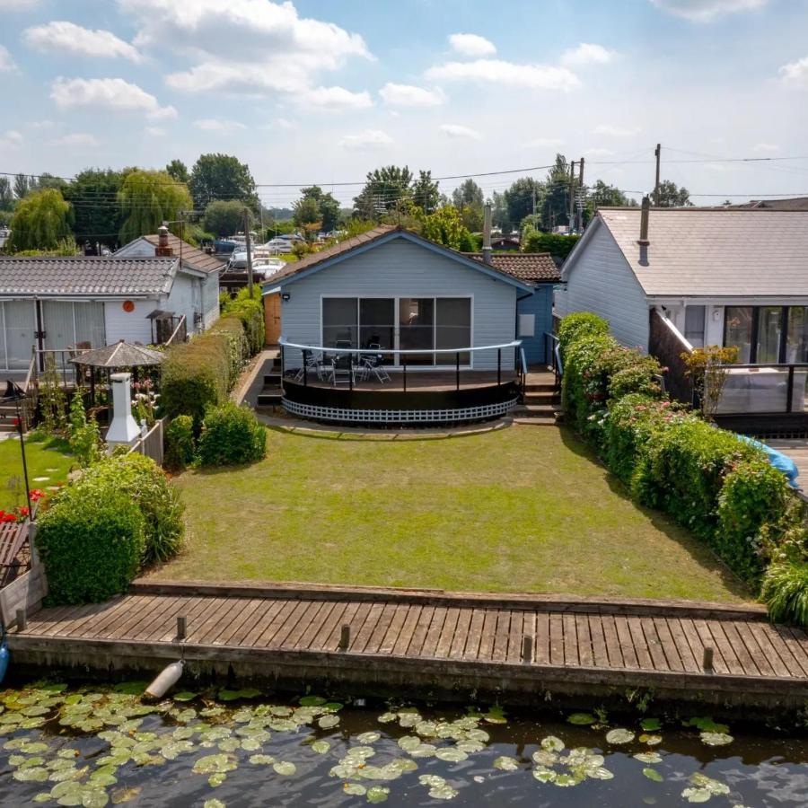 River View - Norfolk Broads Brundall Экстерьер фото